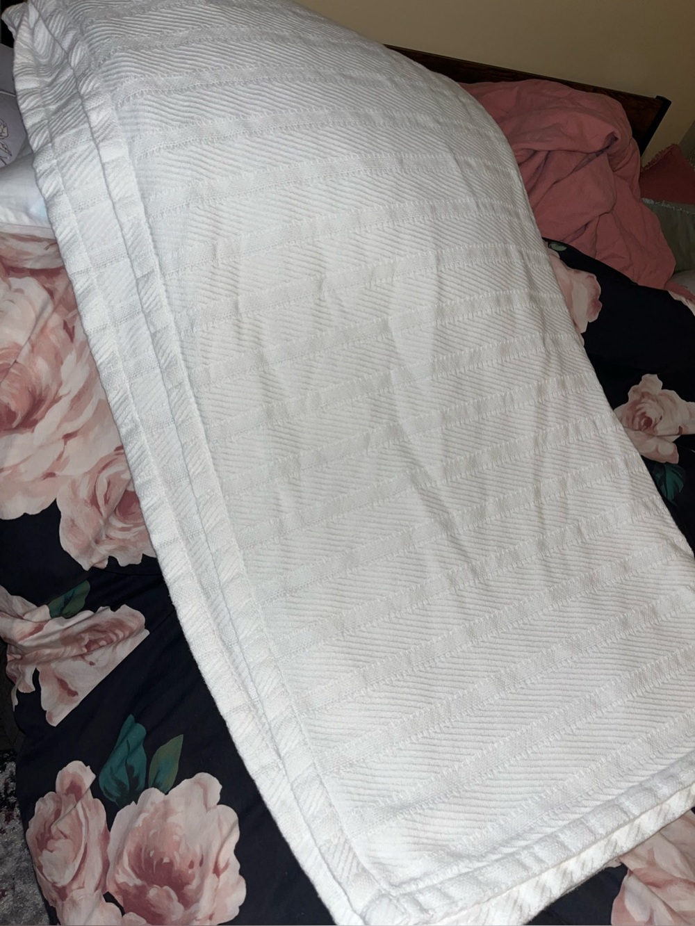 Wamsutta ~White Textured 100% Cotton ~ 90x90” ~ Blanket